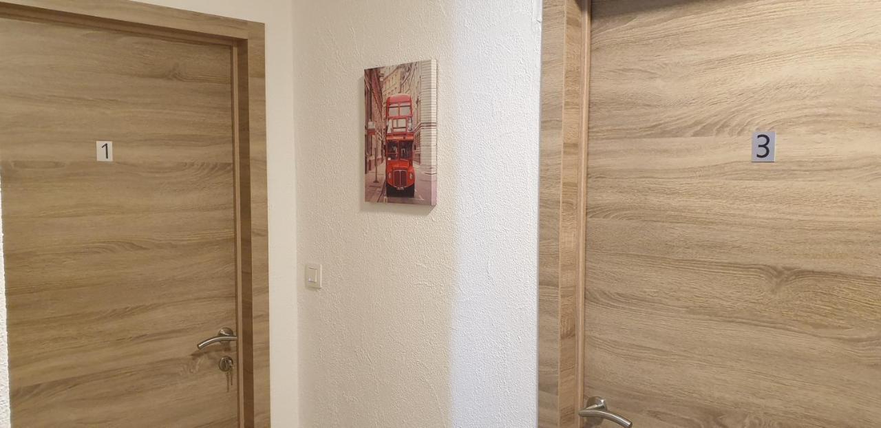 A Casa Mia Hotel Вавр Екстериор снимка